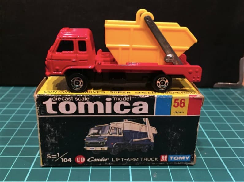 ○[美品超レア!] トミカ 日本製 黒箱 56 コンドル リフトアームトラック