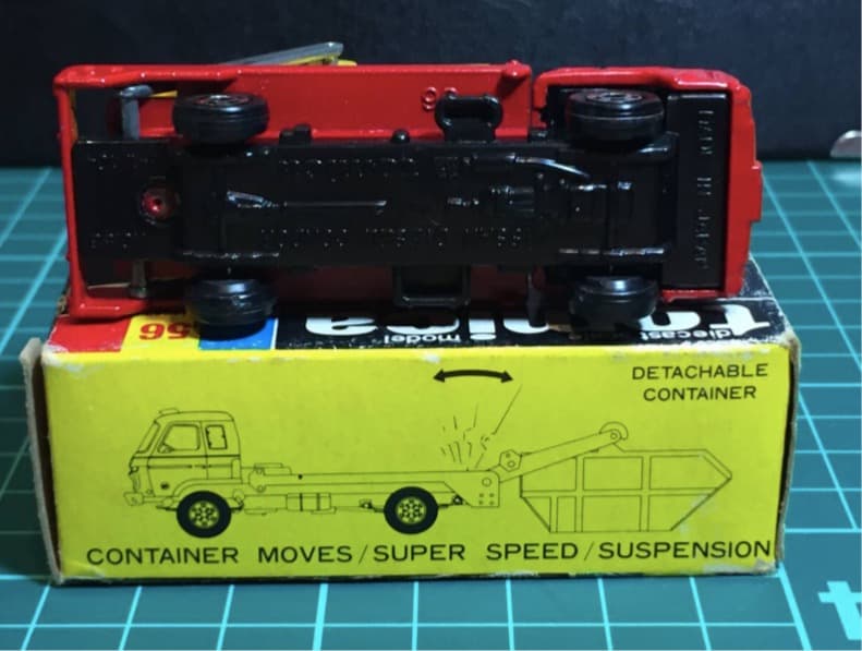 ○[美品超レア!] トミカ 日本製 黒箱 56 コンドル リフトアームトラック