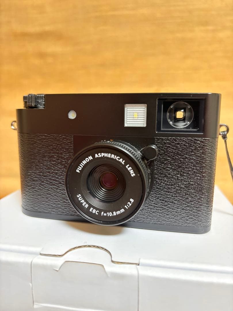 FUJIFILM X half ブラック　一年保証付き