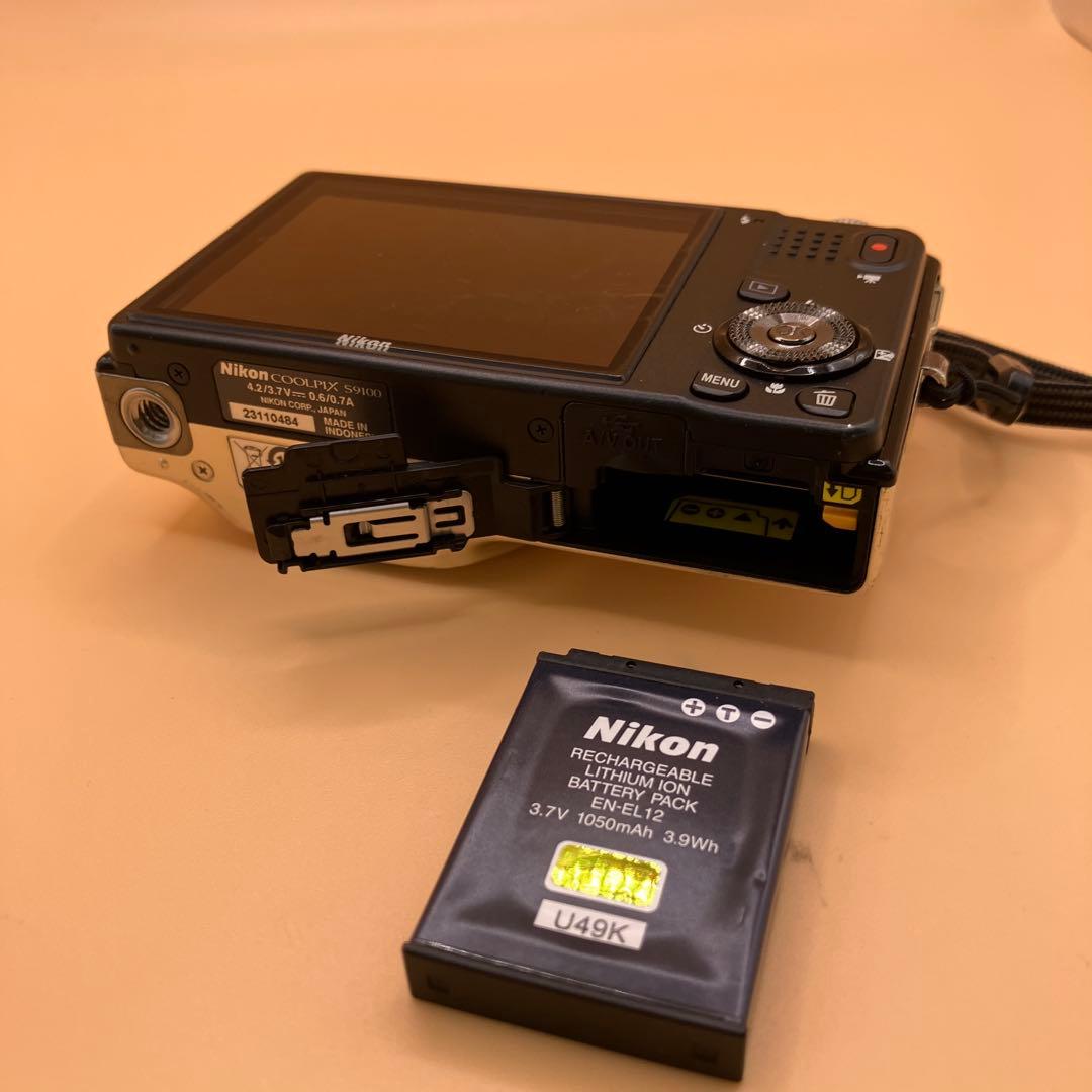 Nikon COOLPIX S9100 デジカメ B209