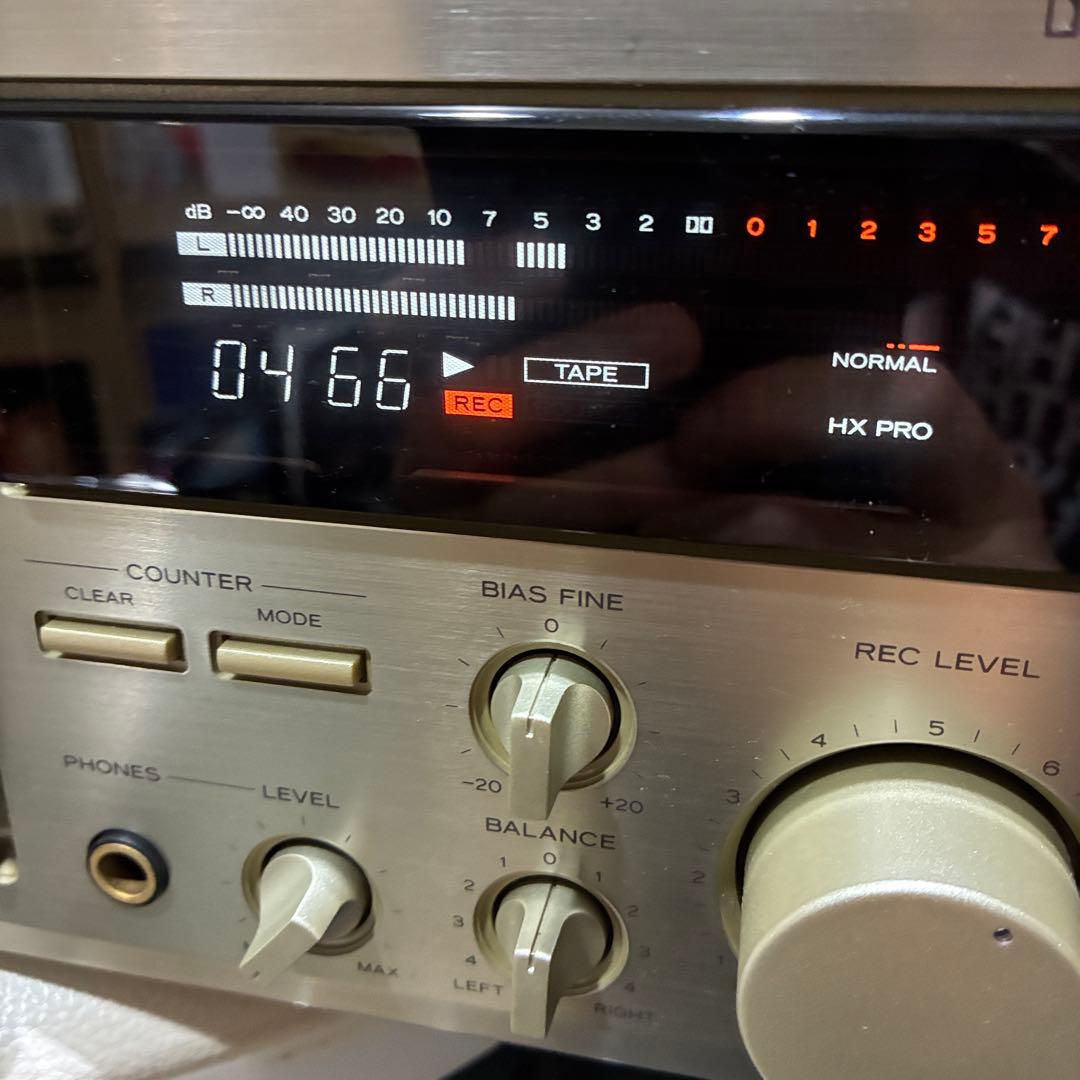 teac ステレオカセットデッキ　V-1050 3ヘッド希少です