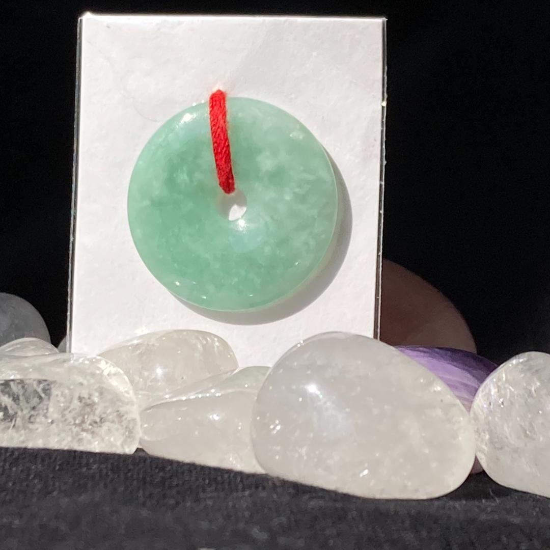 30%off【古の守護、平安を紡ぐ】翡翠 平安扣（へいあんこう）