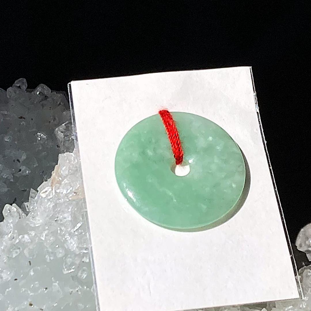 30%off【古の守護、平安を紡ぐ】翡翠 平安扣（へいあんこう）