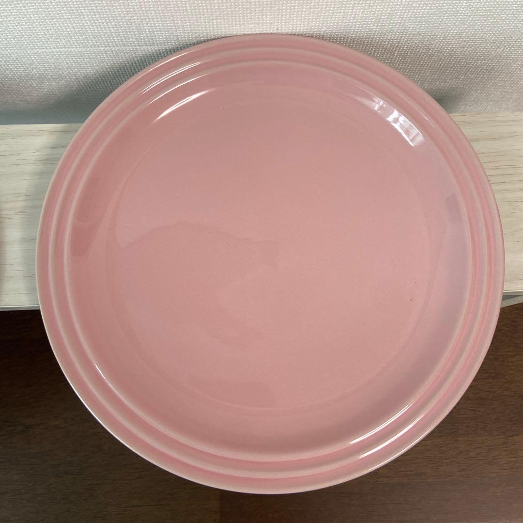 ル・クルーゼ　お皿　ピンク　計7枚
