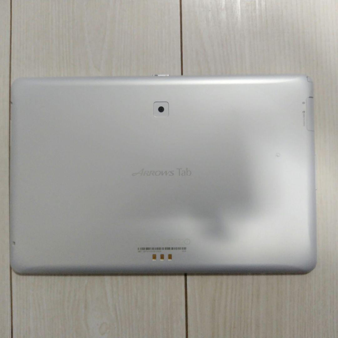 ARROWS　TAB　F-02F ホワイト 大画面　タブレット