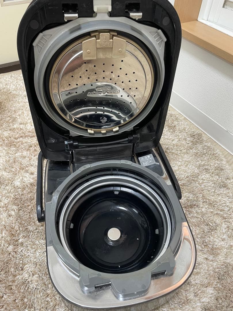 象印 炊飯器 圧力IH式 南部鉄器極め羽釜 5.5合 ブラック NP-WT10