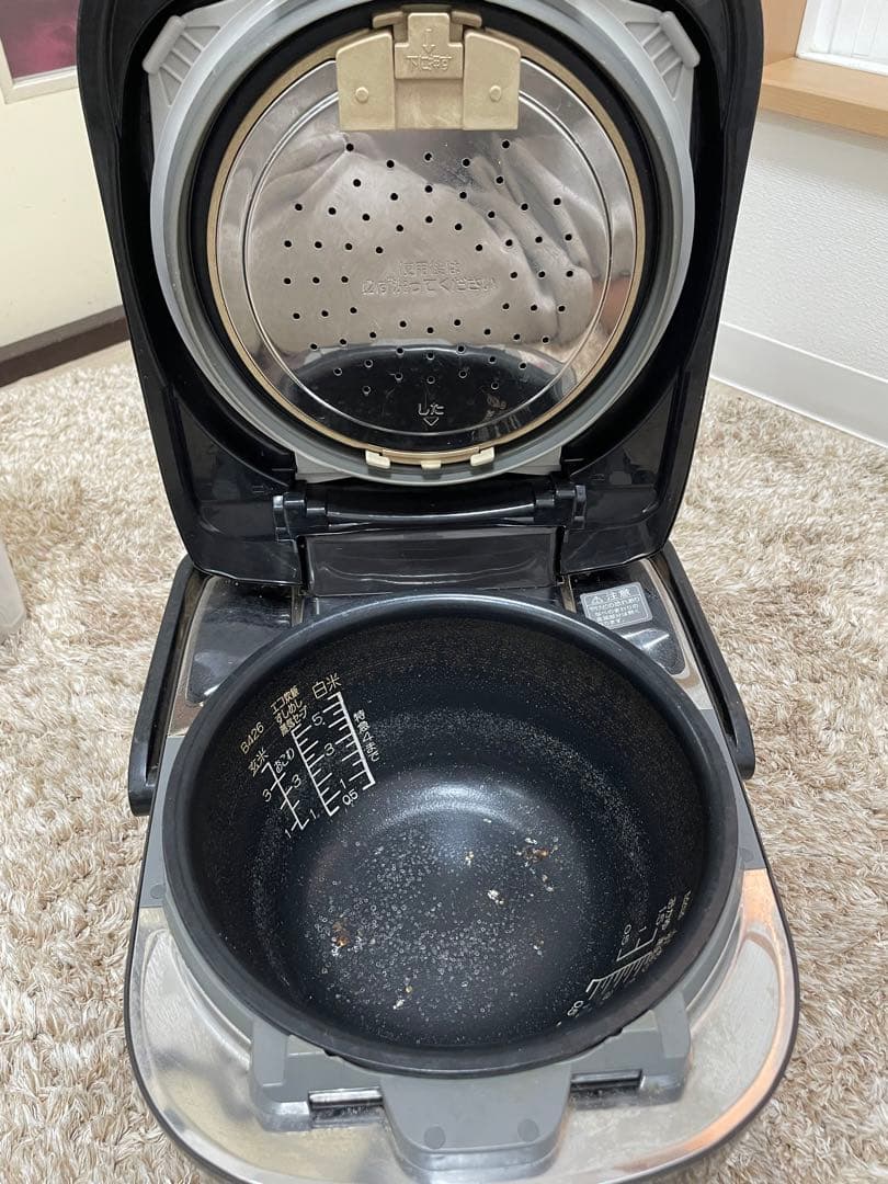 象印 炊飯器 圧力IH式 南部鉄器極め羽釜 5.5合 ブラック NP-WT10