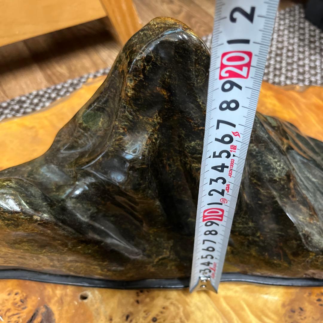 鑑賞石　天然石　置物　インテリアオブジェ　山の彫刻　玄関や床の間に神聖な印象へ