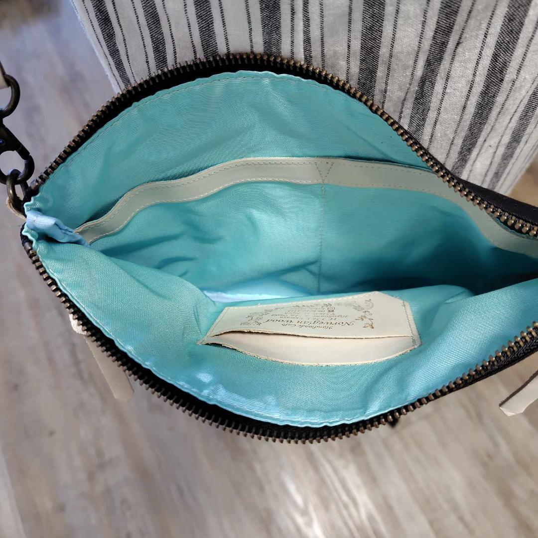 ☆*☆様 ミナペルホネン/tambourineタンバリンネイビー/サコッシュ本革