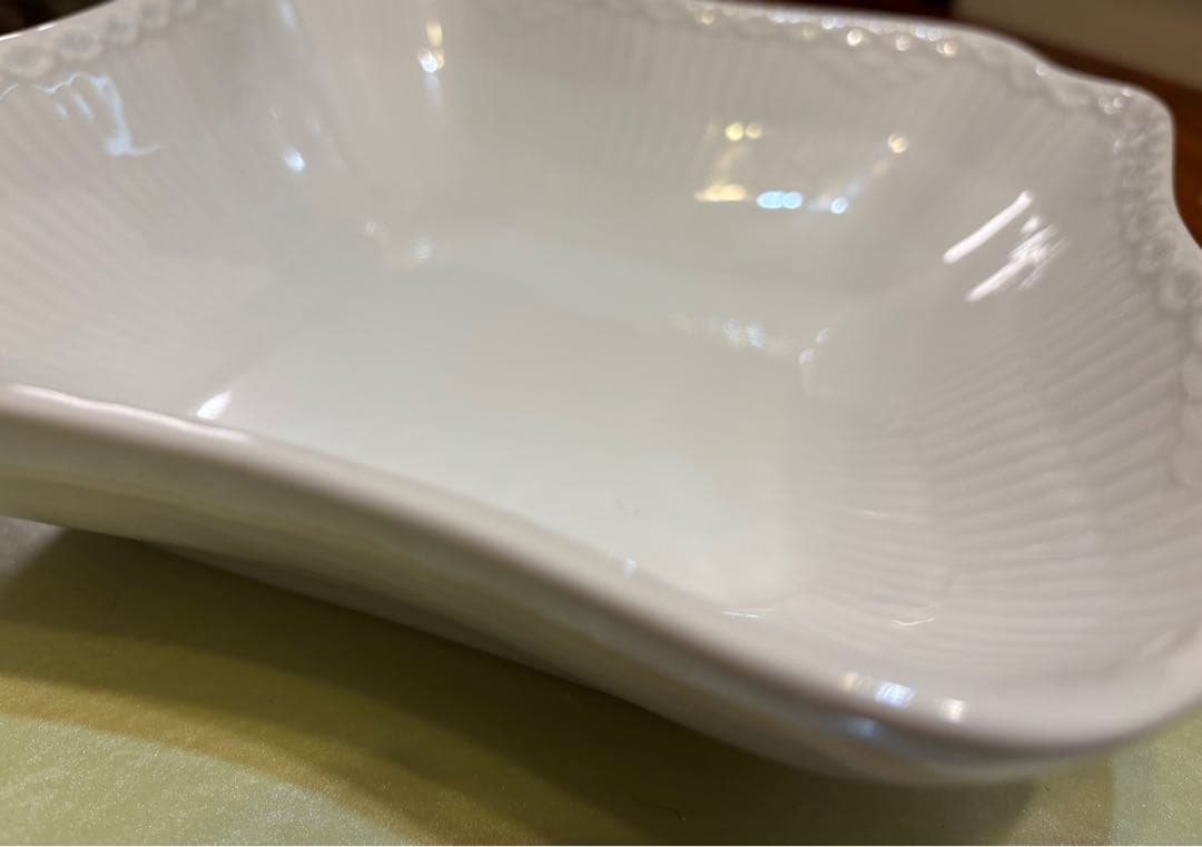 未使用 ロイヤルコペンハーゲン ホワイトフルーテッドハーフレース スクエアボウル