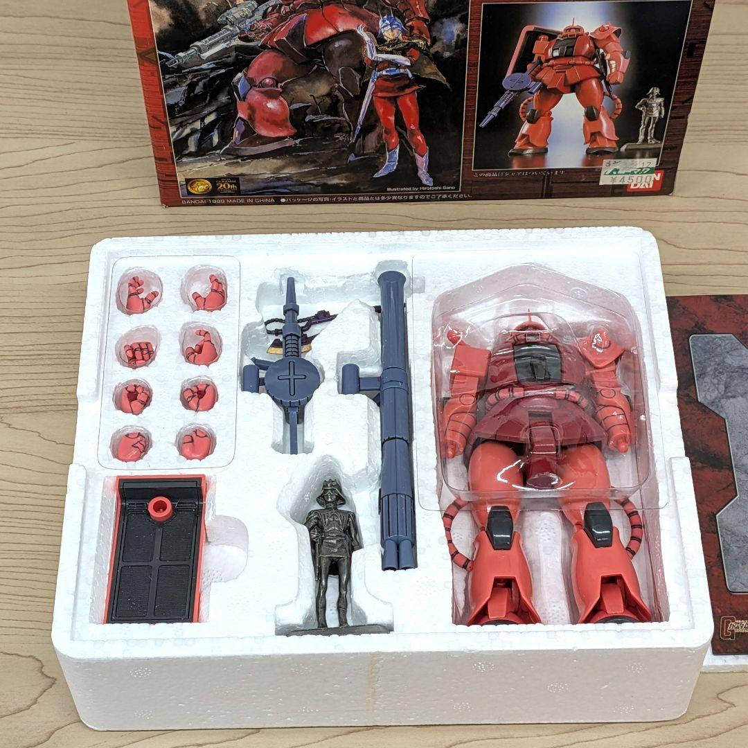 ❤超合金　可動戦士　 シャア専用ザク ❤ 　機動戦士ガンダム　フィギュア