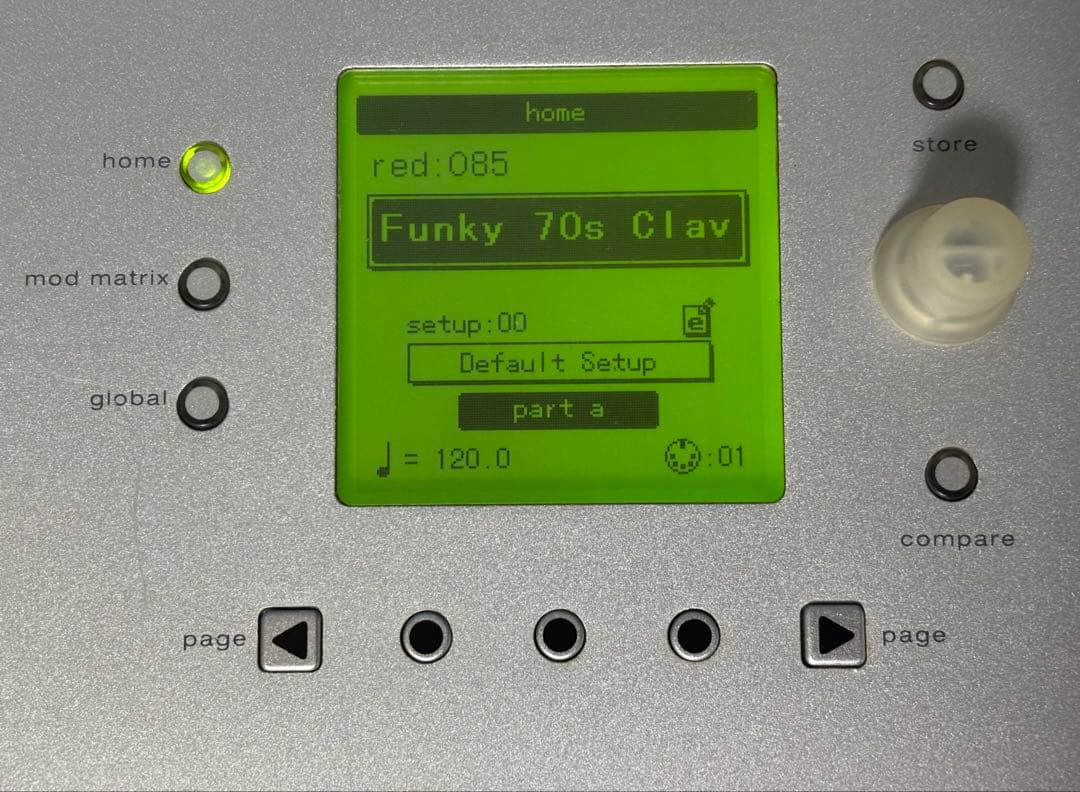 Alesis ion シンセサイザー 49鍵盤　ハードケース付き 動作確認済み。