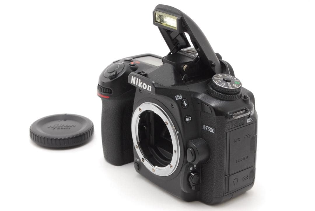美品✨ニコン D7500 ボディ❤️ショット数13,985回！