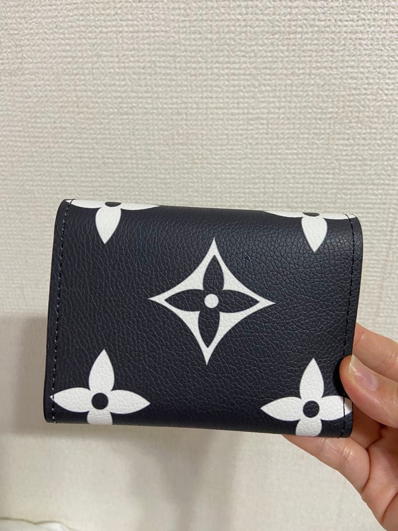 Louis Vuitton ノベルティ　モノグラム三つ折り財布