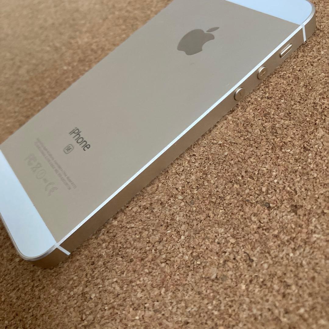 913【早い者勝ち】美品☆iPhoneSE 64GB SIMフリー☆