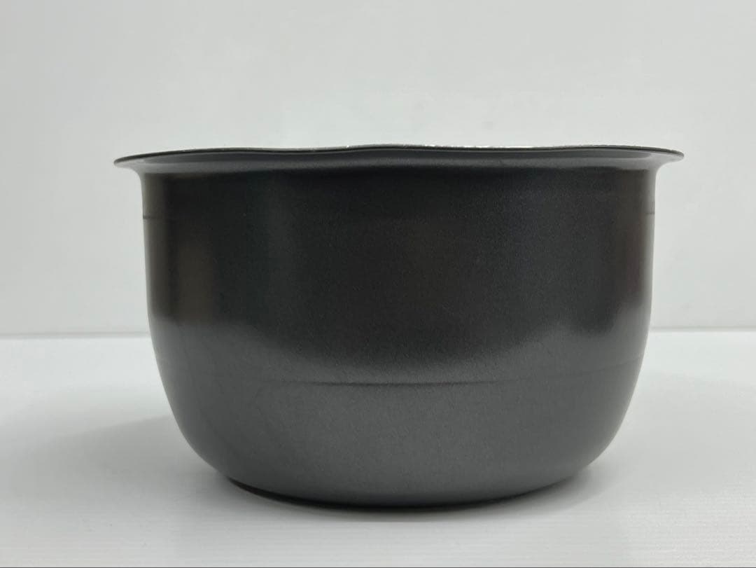 中古　NP-Z10A NP-ZE10 NP-ZF10 象印　炊飯器　釜　内釜部品