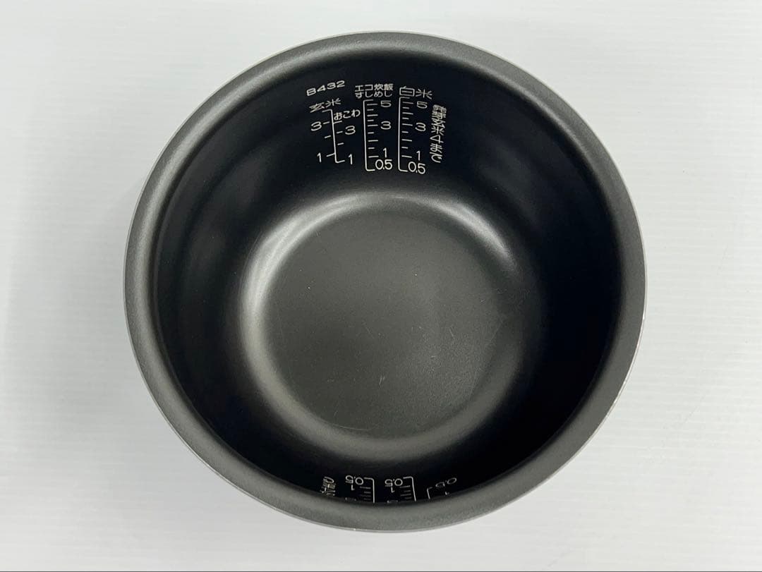 中古　NP-Z10A NP-ZE10 NP-ZF10 象印　炊飯器　釜　内釜部品