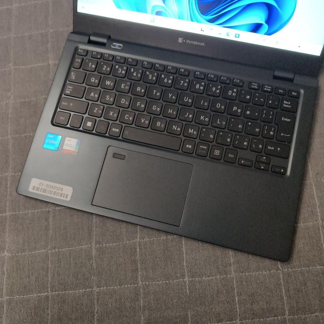 美品 Dynabook 超軽量 驚速 12世代i5 16GB 大容量2TB