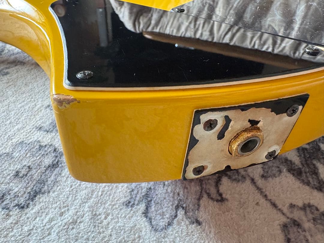 ヒデミニギター　イエローハートミニエレキギター