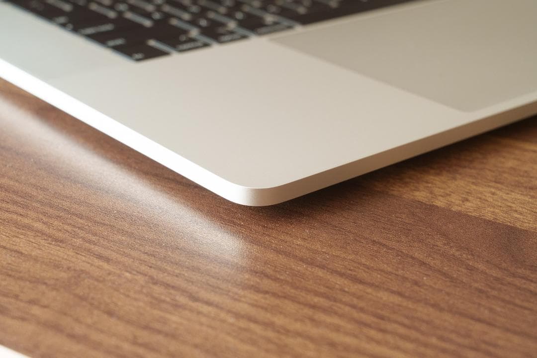 MacBookPro2018 15インチ i9 32GB 1TB USキー