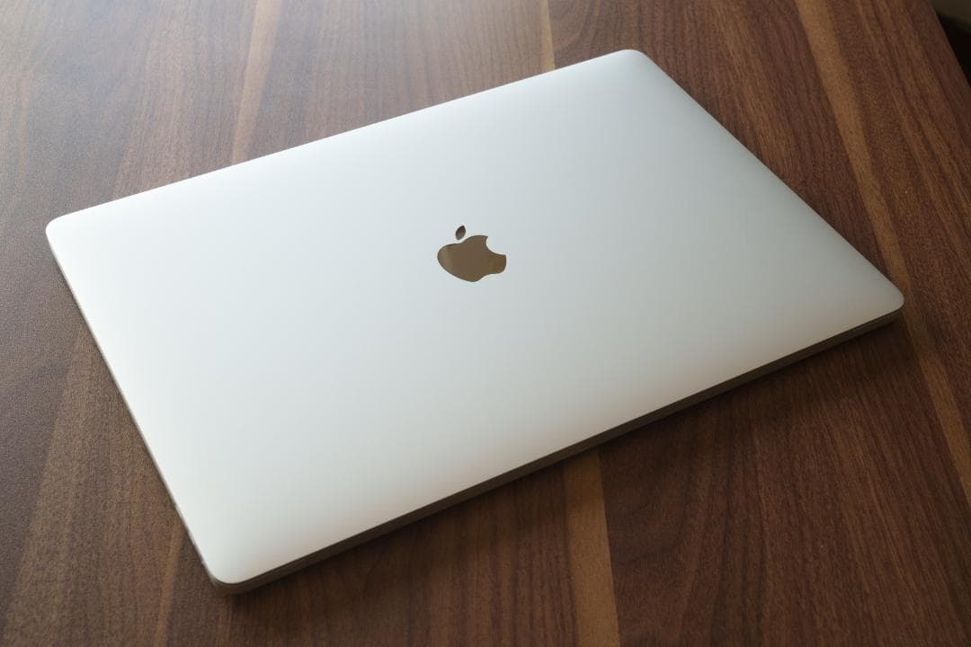 MacBookPro2018 15インチ i9 32GB 1TB USキー