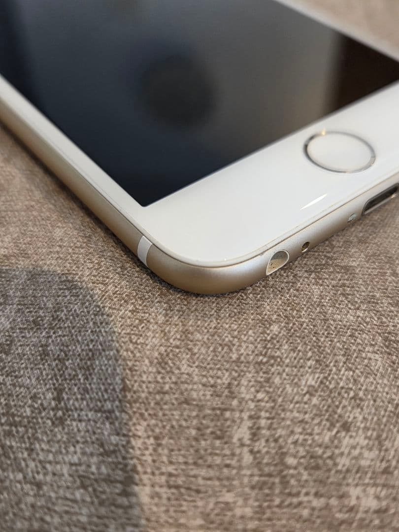 iPhone6　64GBゴールド