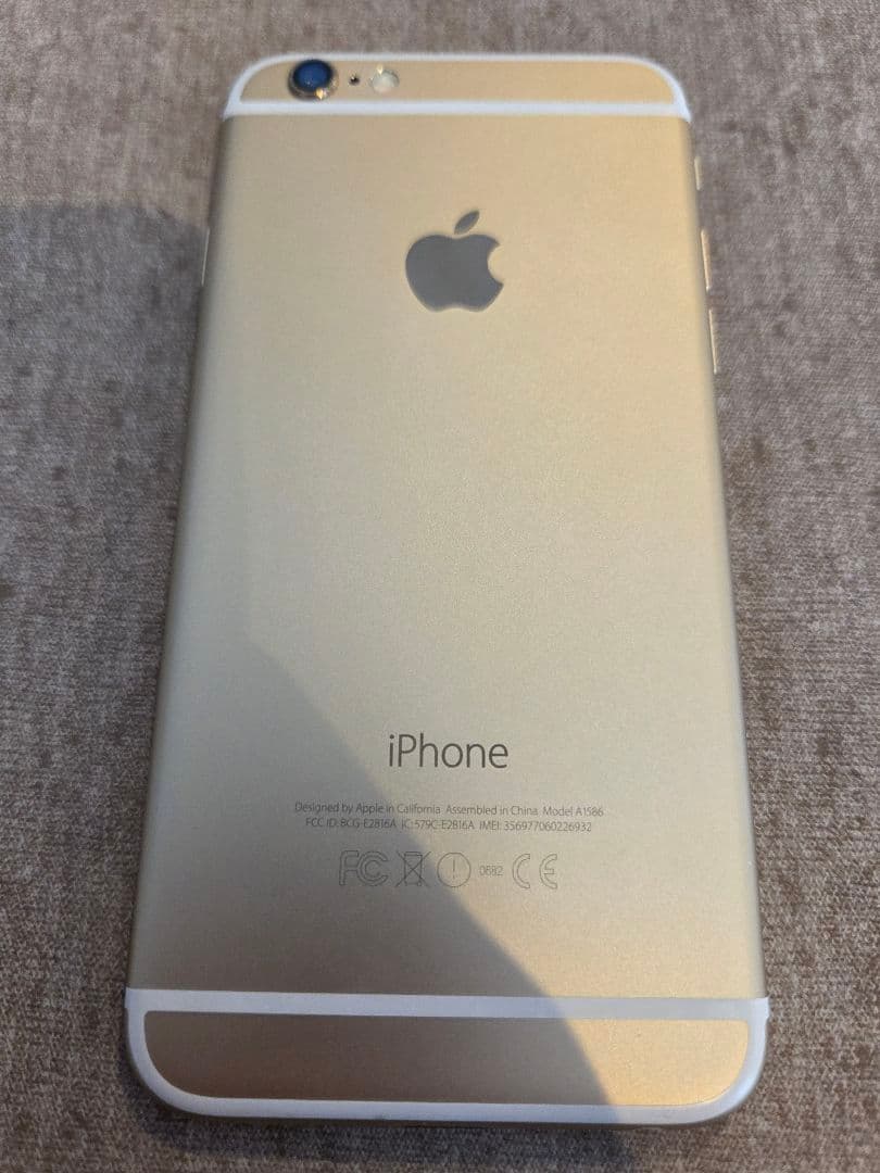 iPhone6　64GBゴールド