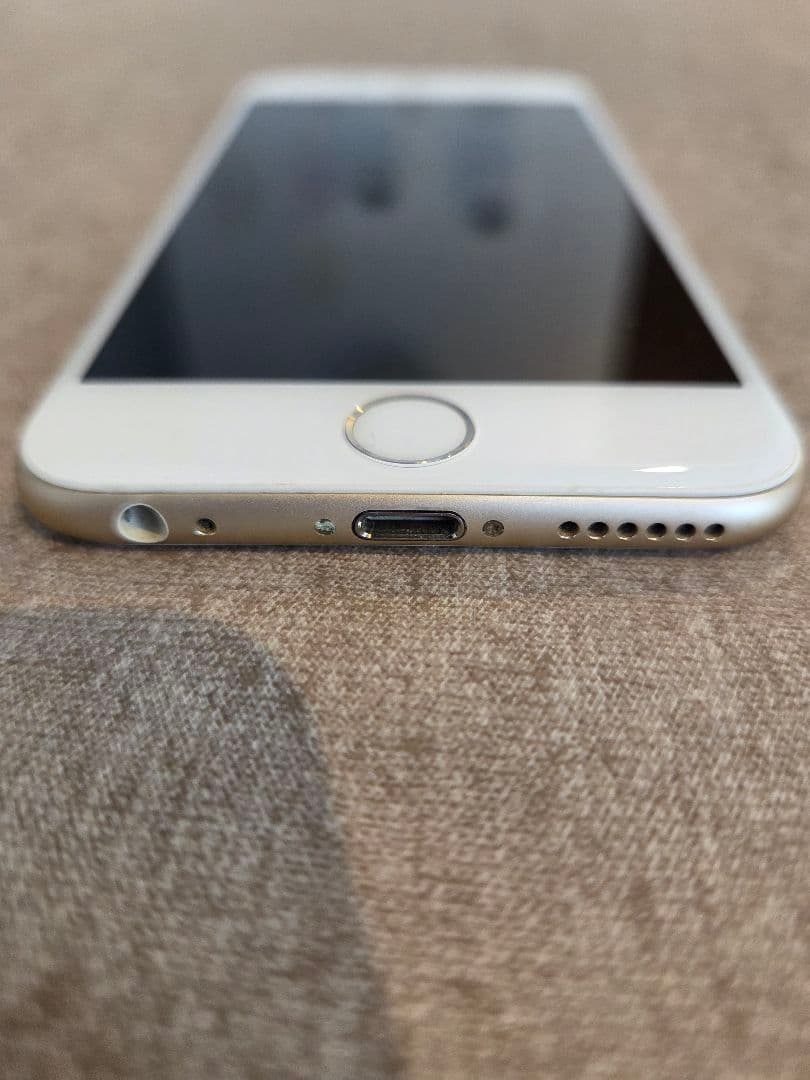iPhone6　64GBゴールド