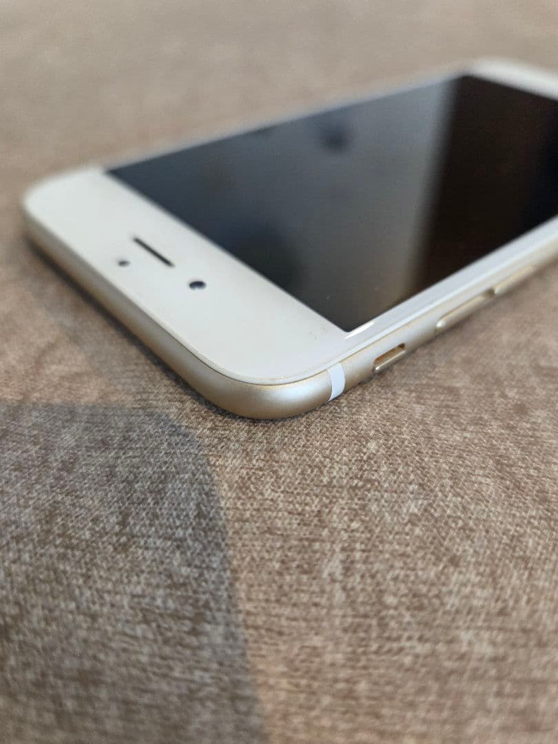 iPhone6　64GBゴールド