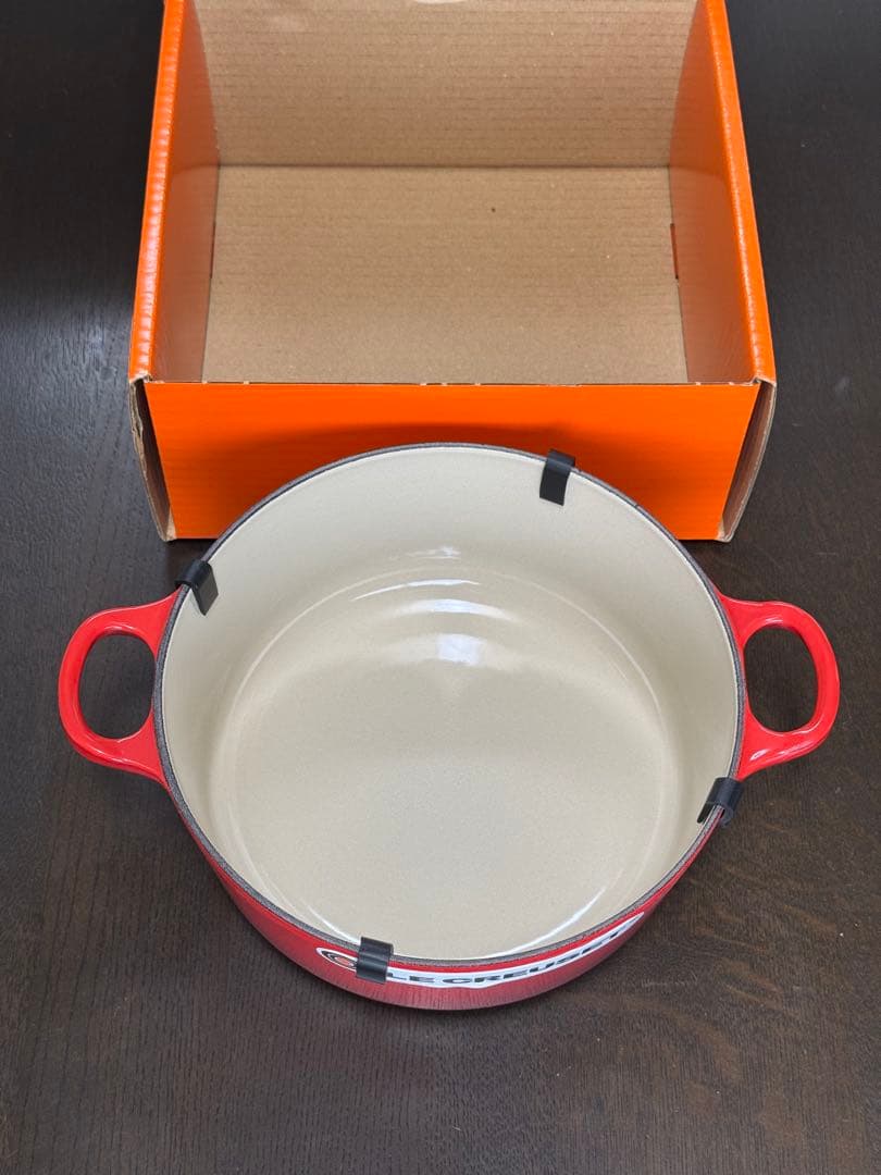 ル・クルーゼ　LE CREUSET　ココット・ロンド　20cm
