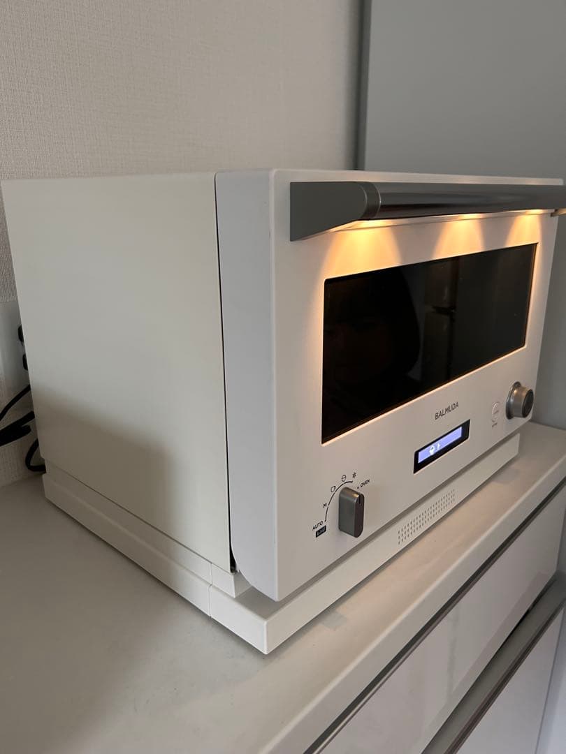 2018年製　バルミューダ オーブンレンジ　ホワイト