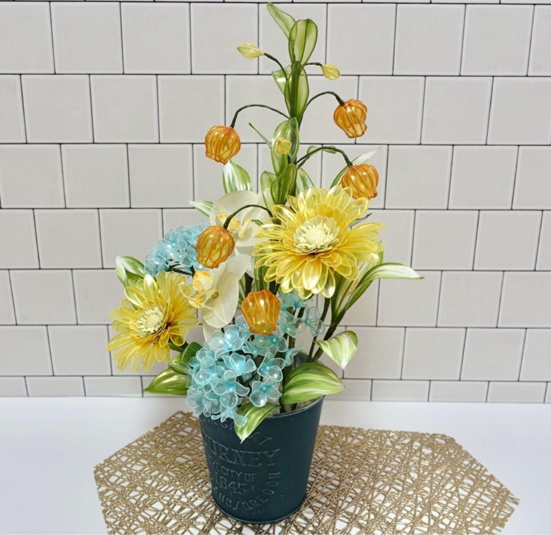 アメリカンフラワー（ガーベラ、サンダーソニア）ディップフラワー