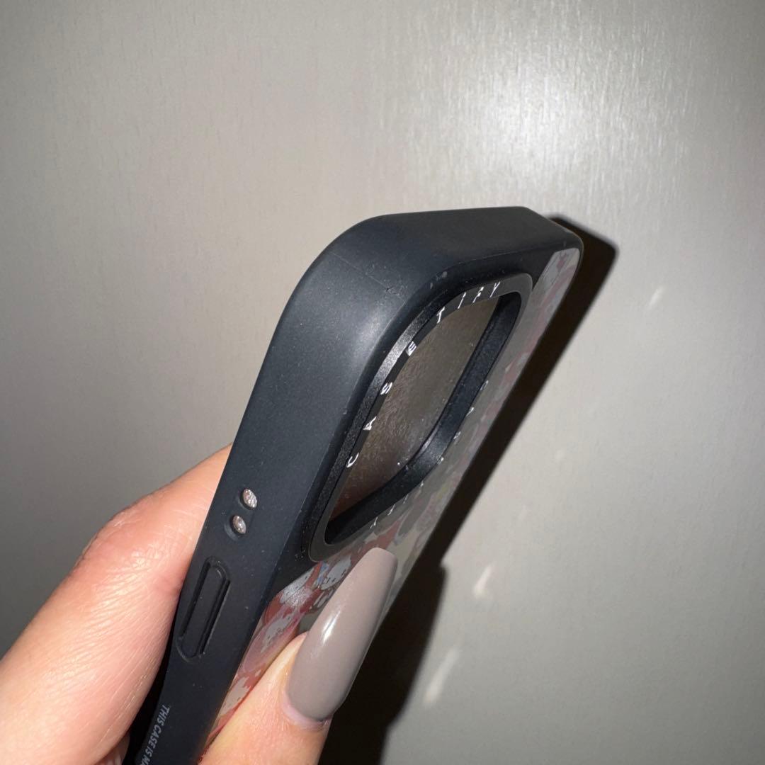 キティ50周年ステッカーフィルムケース(casetify)iPhone15pro