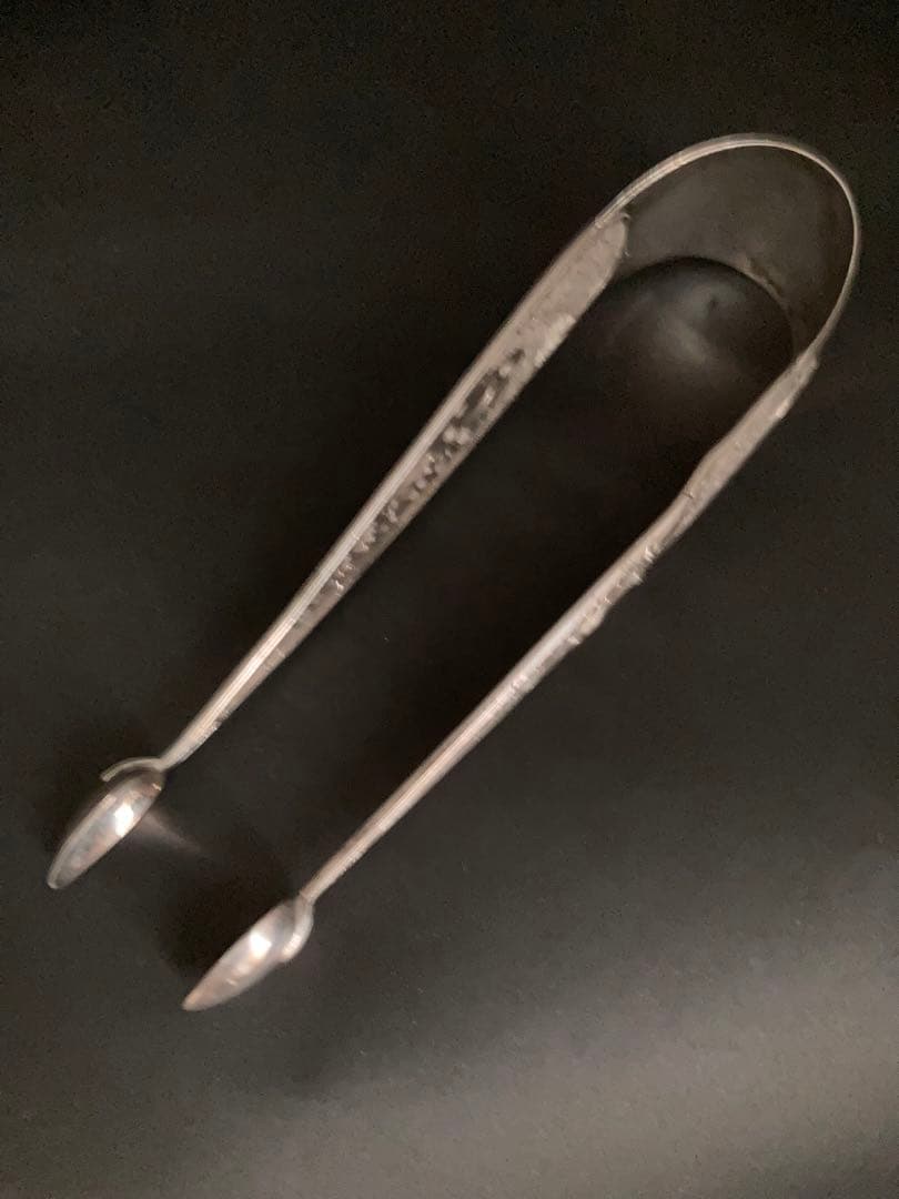 【匿名発送】英国　アンティーク 透かし模様　Silver シュガートング