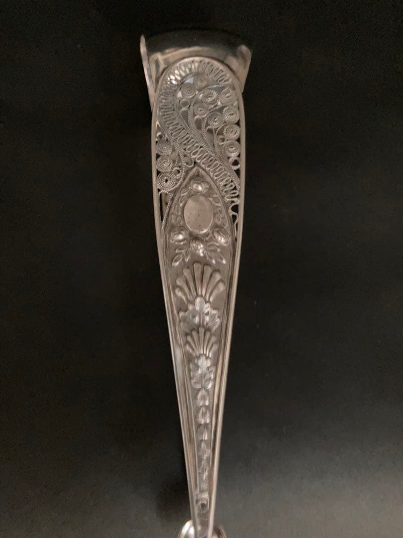 【匿名発送】英国　アンティーク 透かし模様　Silver シュガートング