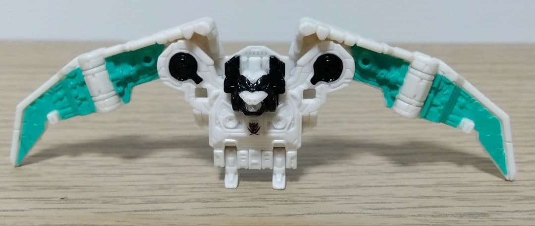 トランスフォーマー レガシー ユナイテッド スターレイダーサンダートロン3パック