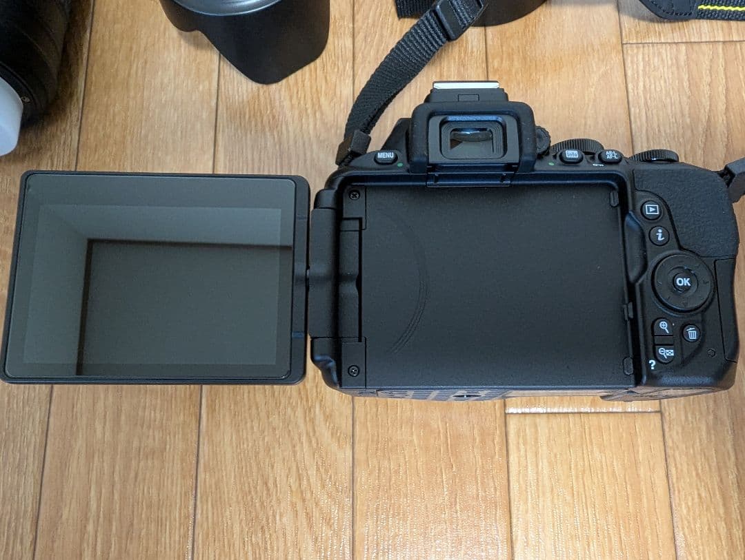 デジタル一眼レフカメラ Wi-Fi機能付き　Nikon　D5600