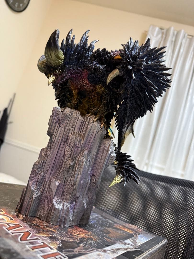 フ*活様 【美品】モンスターハンター 歴戦王 ネルギガンテ フィギュア プレミア