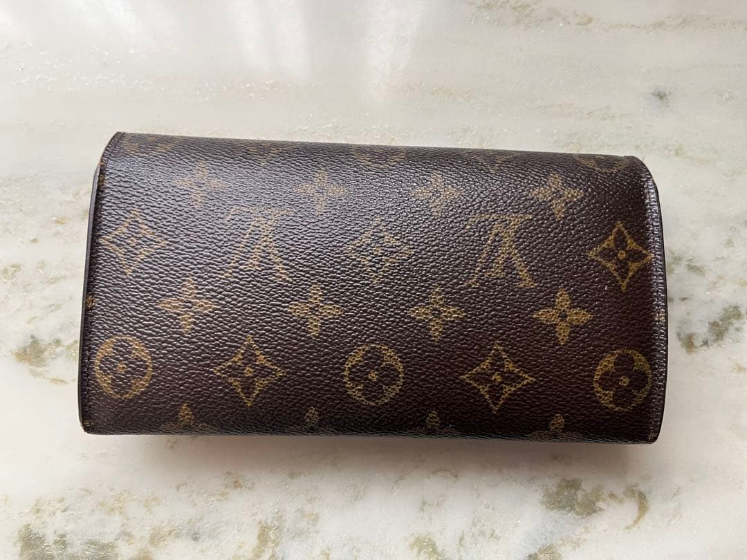 LOUIS VUITTON ルイヴィトン　長財布