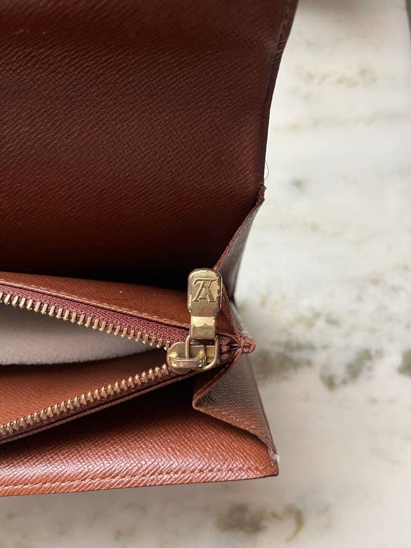 LOUIS VUITTON ルイヴィトン　長財布