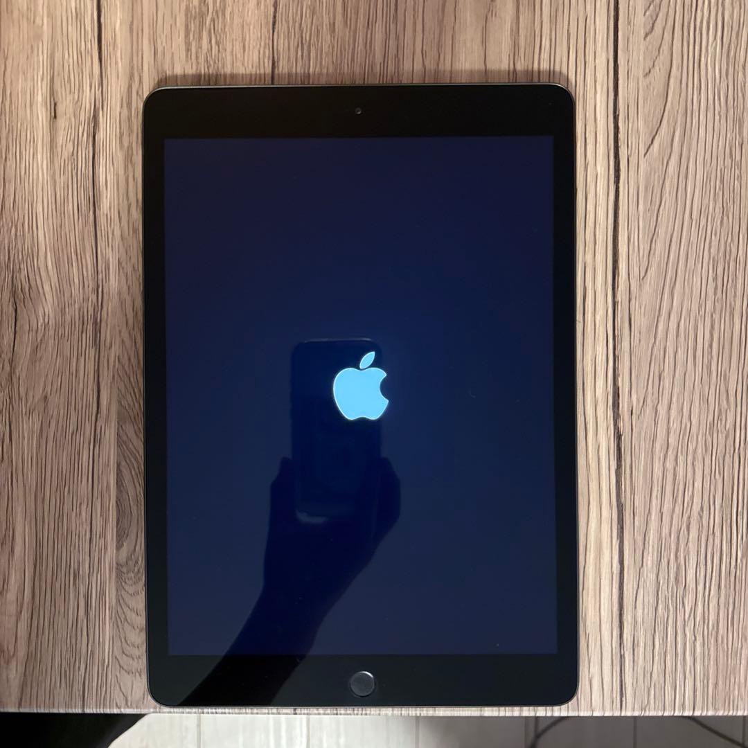iPad(A2197) 第7世代スペースグレー32GBWi-fi 本体のみ