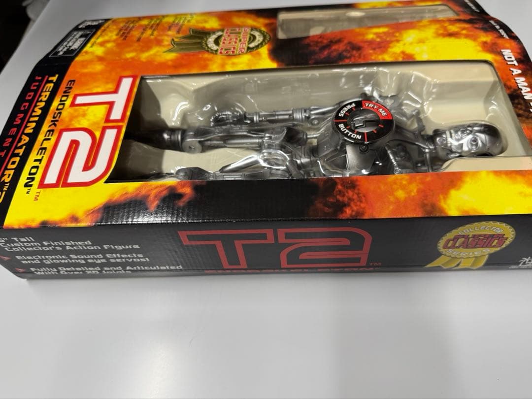 【希少】Terminator 2 T-2エンドスケルトンのフィギュア USJ購入