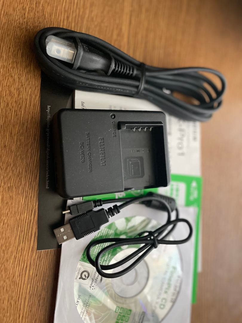 FUJIFILM X Pro1ボディ、専用グリップ　化粧箱