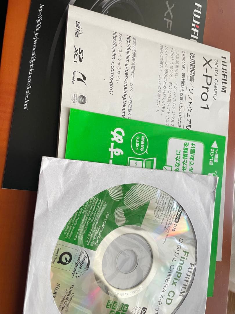 FUJIFILM X Pro1ボディ、専用グリップ　化粧箱