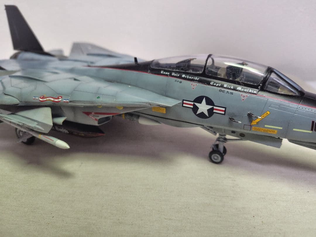 アメリカ海軍F-14A トムキャットブラックナイツ 1/48スケールモデル