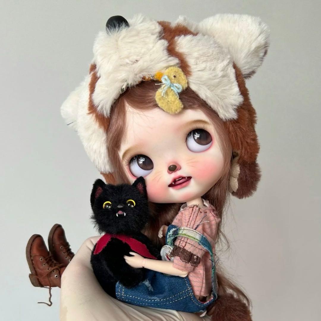 カスタムブライス 海外作家様 元気 悪戯っ子 猫顔 動物メイク レッサーパンダ