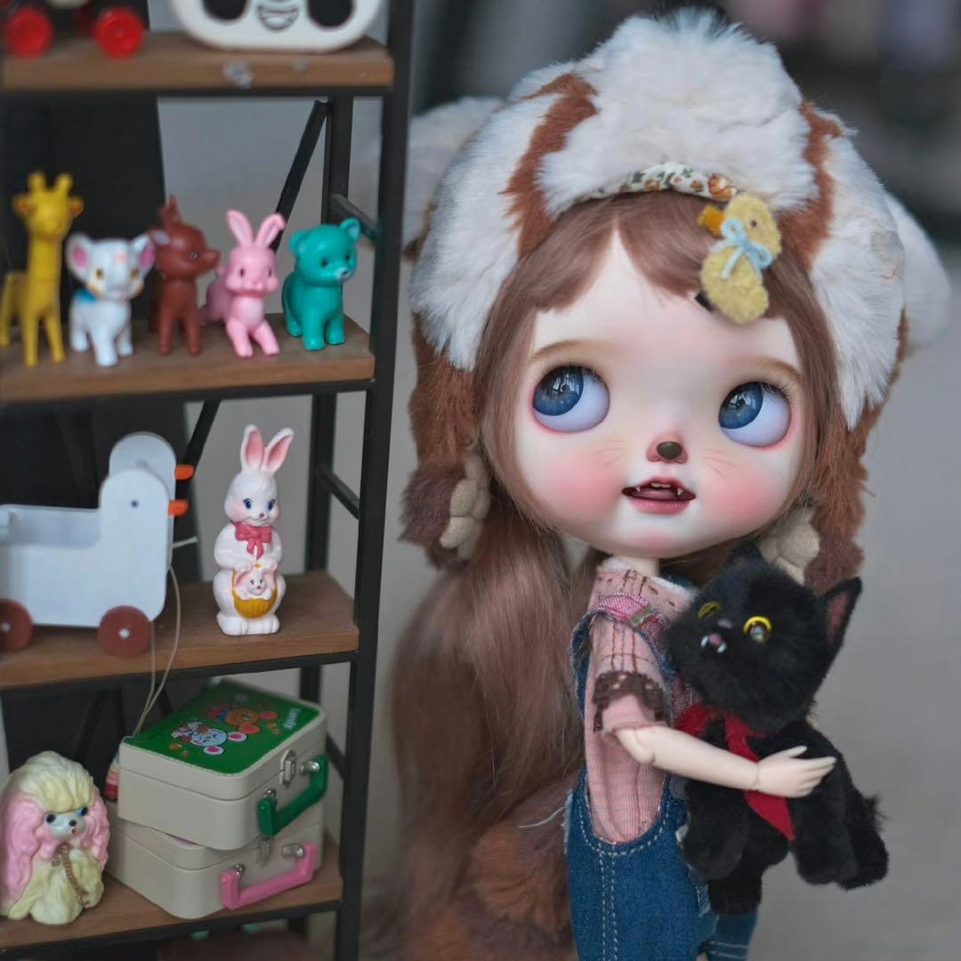 カスタムブライス 海外作家様 元気 悪戯っ子 猫顔 動物メイク レッサーパンダ