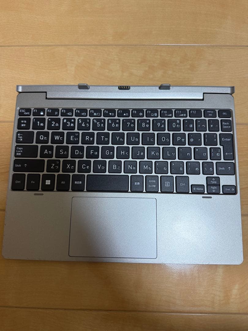 dynabook K60/FV 充電器、説明書付き
