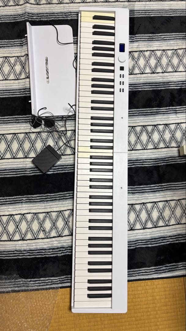 ホワイト 61鍵キーボード