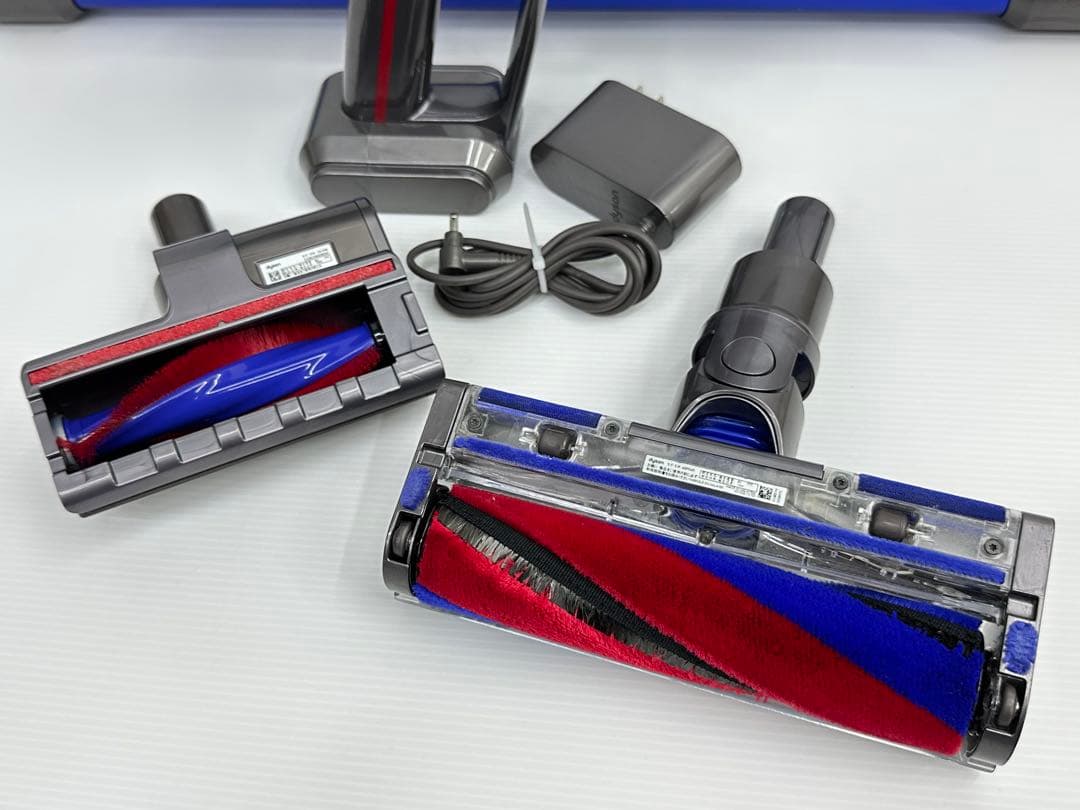 2024年製　ダイソン　掃除機　SV21 本体　ヘッド　パイプ　充電器　セット